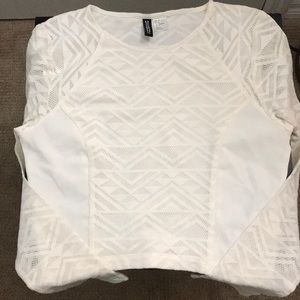 Long sleeve crop top